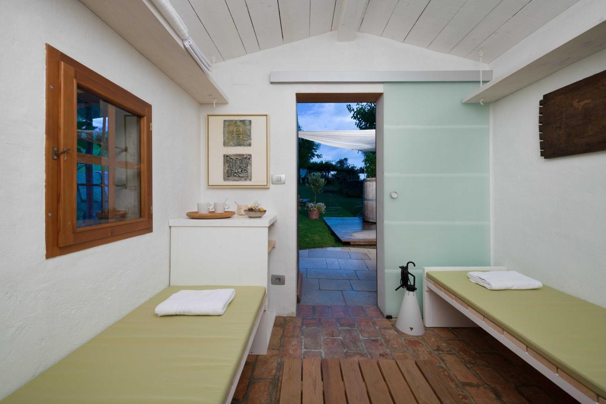 Villa Artes With Free Hot Tub & Sauna Branik Exteriör bild